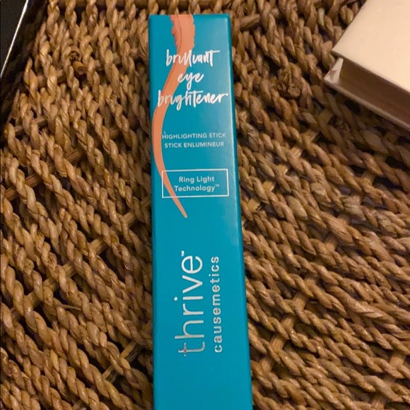 Makeup Bundle! Iconic London, Ofra, thrive - Picture 7 of 10